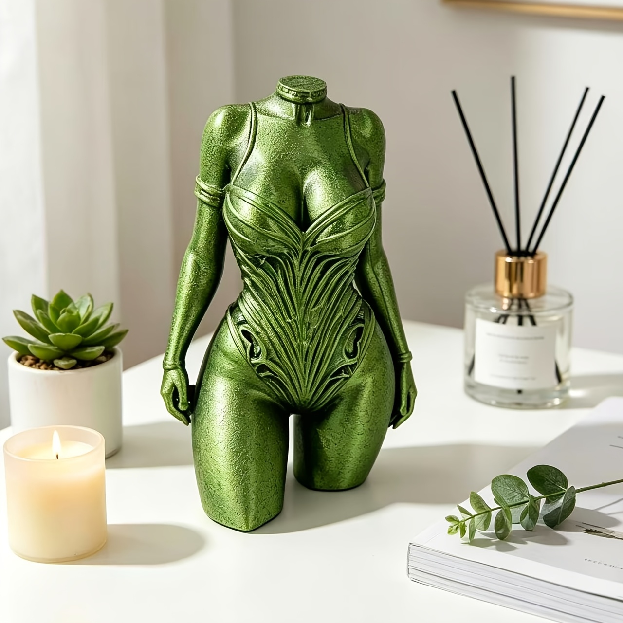 Office Furniture Hon - Cyberpunk Style Woman Torso Figurine 3D